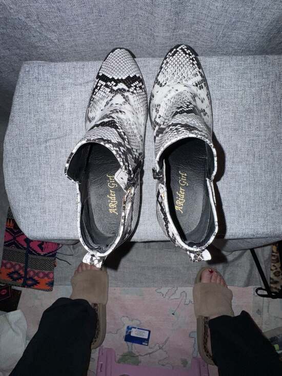 Lucky Brand Women's Basel Black / White Snake Low Cut Ankle Booties - .com, - Picture 4 of 6